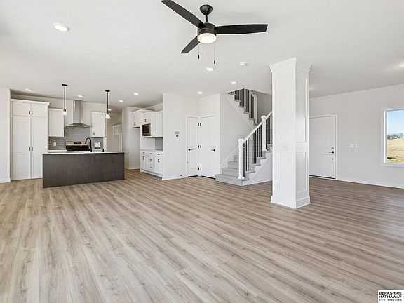 4th image of 18055 Sycamore Dr