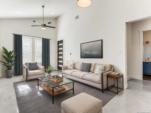 517 S Pine St, San Antonio, TX 78203