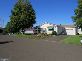 379 Spring Meadow Cir, New Hope, PA 18938