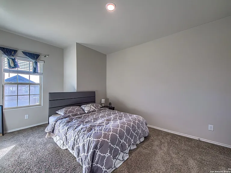 5011 Sandstone Way — Photo 2