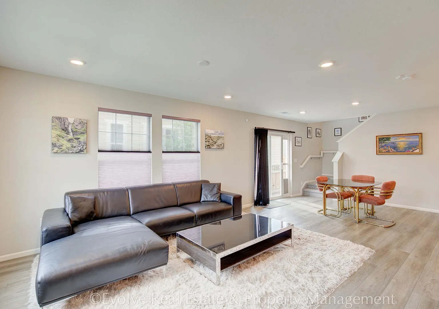 Evolve Real Estate: Stunning Aurora Gem! Available October 3rd — Photo 4