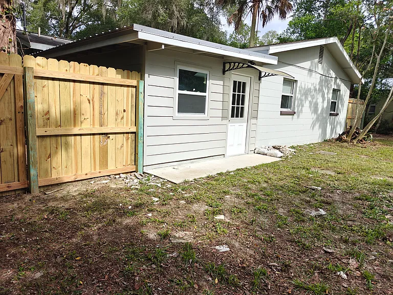 3132 NW 9th St — Photo 16