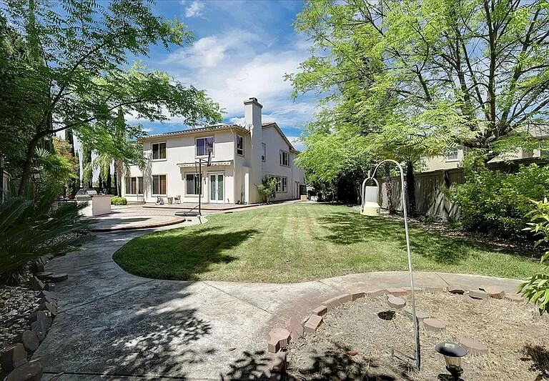 208 Otter Glen Ct — Photo 48