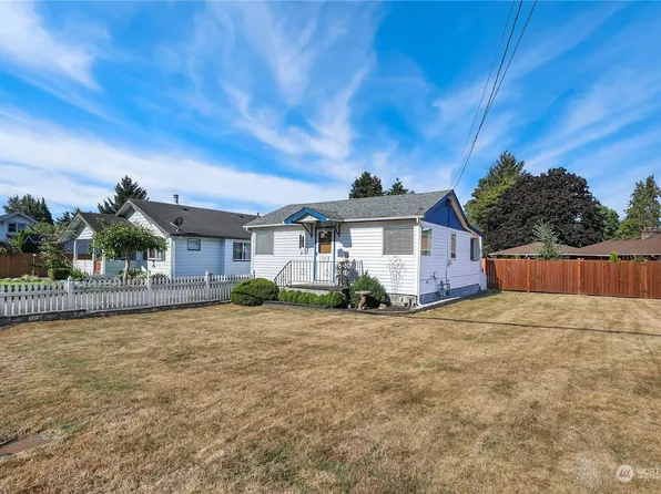 5718 Milwaukee Avenue E, Puyallup, WA 98372