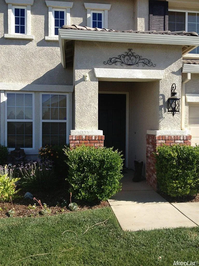 9750 Heatherhearst Dr photo 1
