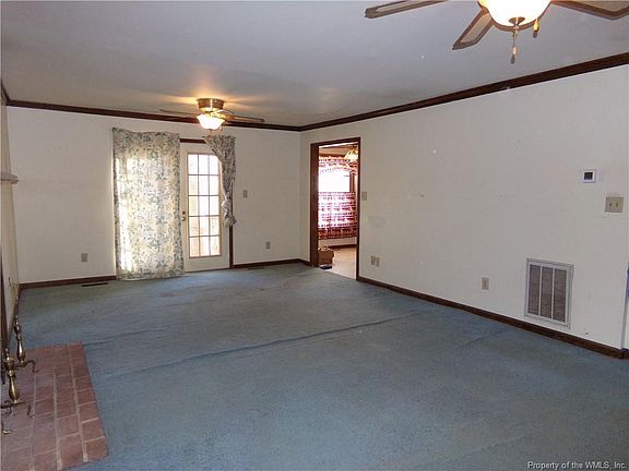 5th image of 154 Country Club Dr