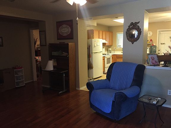5th image of 9319 Centrovista Dr