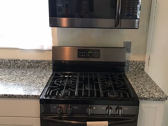 2nd image of 4601 Knobhill Dr