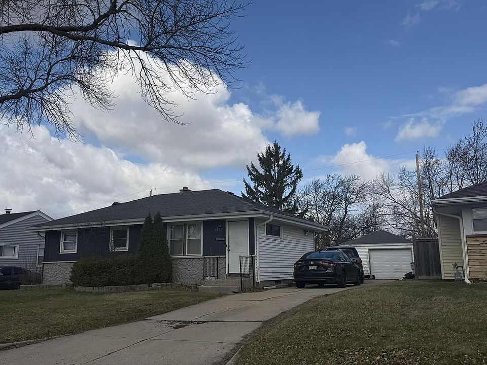 1st image of 8152 W Clovernook STREET