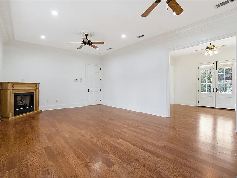 926 Crown Aly — Photo 28
