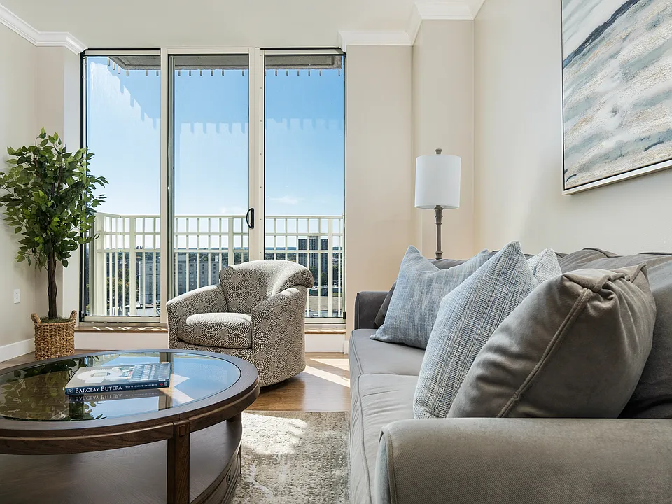 1 W Exchange St #2205