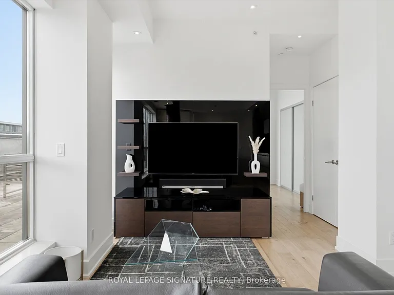 1205 Queen St W #Penthouse 704 — Photo 18