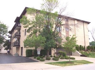 4500 W 93rd St APT 1C, Oak Lawn, IL