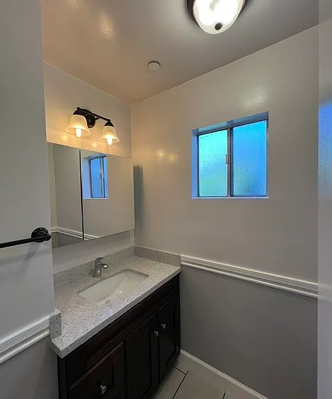 744 Oak St #10 — Photo 16