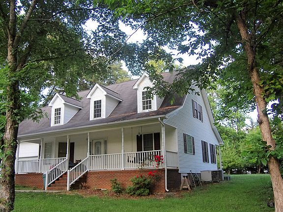 2nd image of 3204 Creekwood Dr