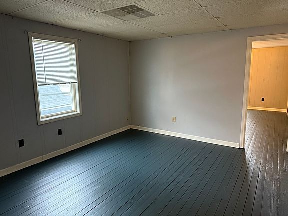 4th image of 318 W Market St APT 4