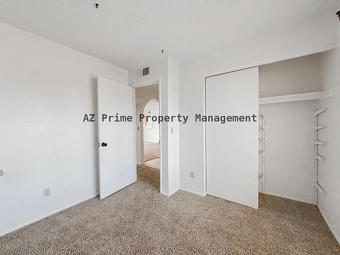 812 W Duke Dr — Photo 15
