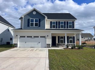 421 Nantucket Trl, Sneads Ferry, NC 28460