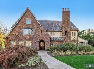 278 McKinley Pl, Ridgewood, NJ 07450