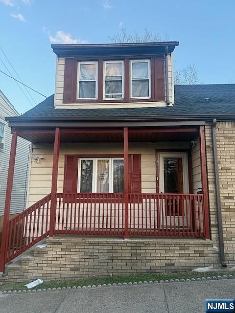 1st image of 149 Ramsey St Floor 1