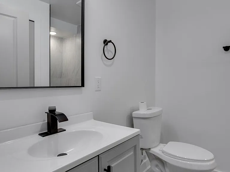715 W Cumberland St #B — Photo 16