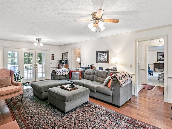 5th image of 509 Forest Dr