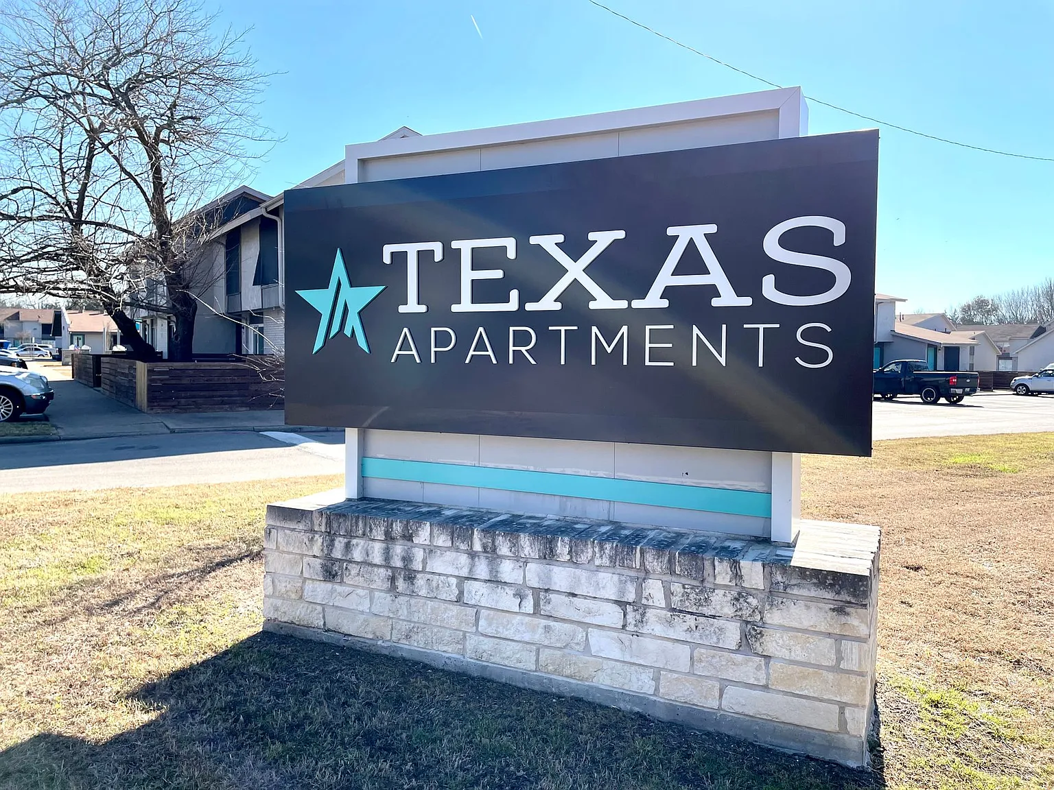 Texas Apartments — Photo 1