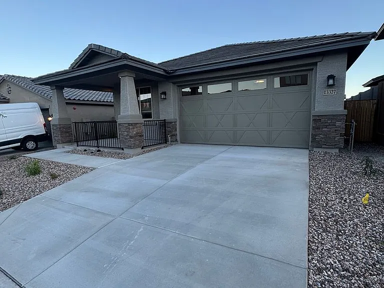 13327 W Eagle Feather Rd — Photo 22