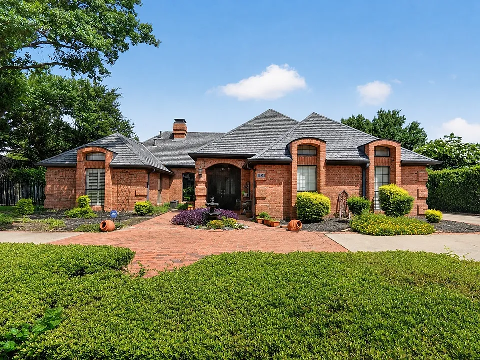 2335 Highlands Creek Rd
