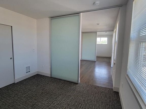 3rd image of 606 Burwell St APT 401