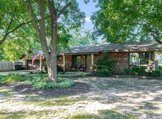 5N185 Hanson Rd, St Charles, IL 60175