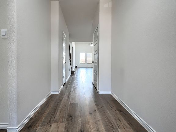 4th image of 6037 Warrington St