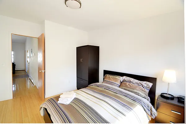 Rented by Smart City Real Estate LLC | media 30