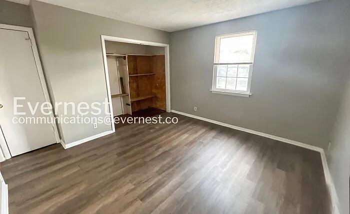 5114 Linbar Dr — Photo 8