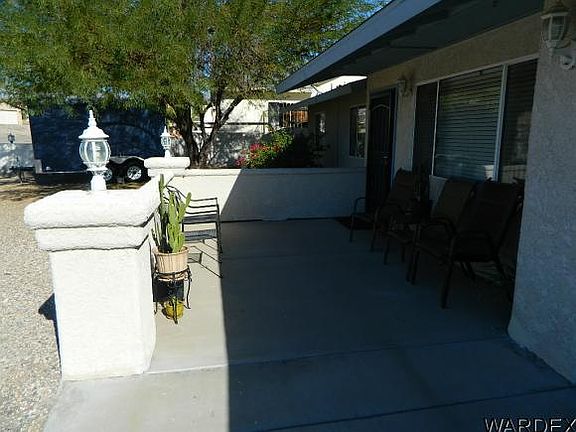 3rd image of 2600 Tanglewood Dr