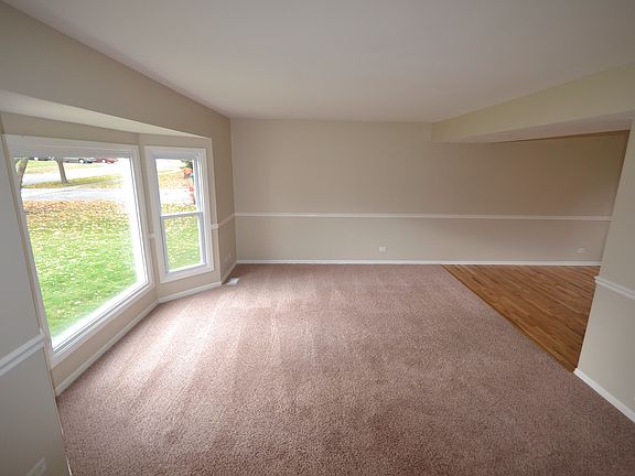 3rd image of 17620 W Windslow Dr