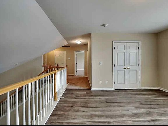 4th image of 426 Fernway Dr