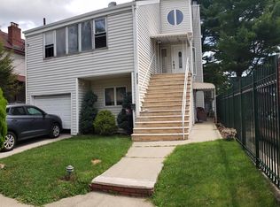 4223 218th St, Bayside, NY 11361