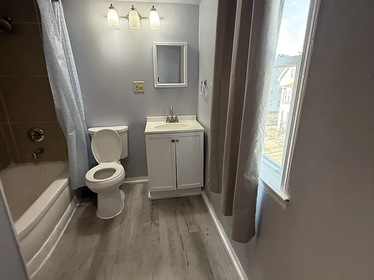 28 Cedar St #3 — Photo 20