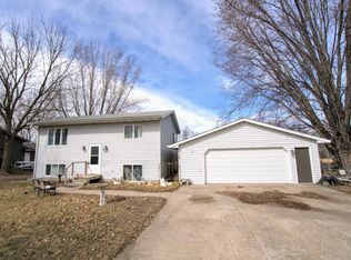 200 Ferndale Dr S, Braham, MN 55006