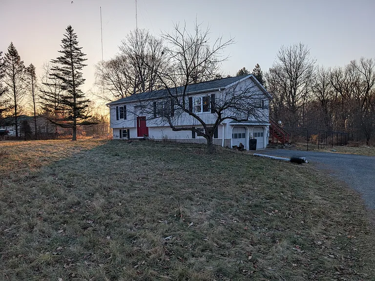 6056 Seneca Rd — Photo 10