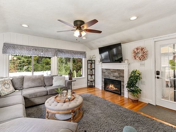 4th image of 4 Gaywood Cir