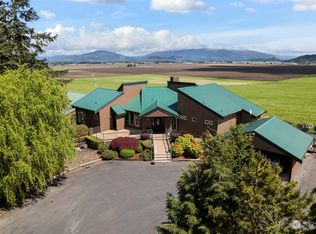 16471 Peterson Rd, Burlington, WA 98233