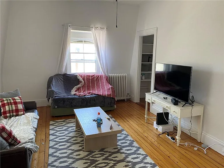 10 Clarke St — Photo 6