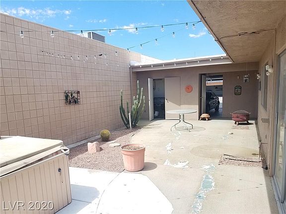 3rd image of 3846 Remount Dr