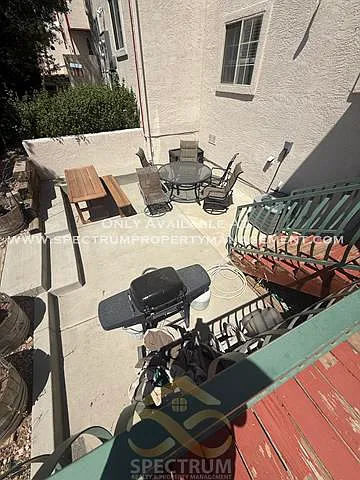 1045 Oberland Dr — Photo 20