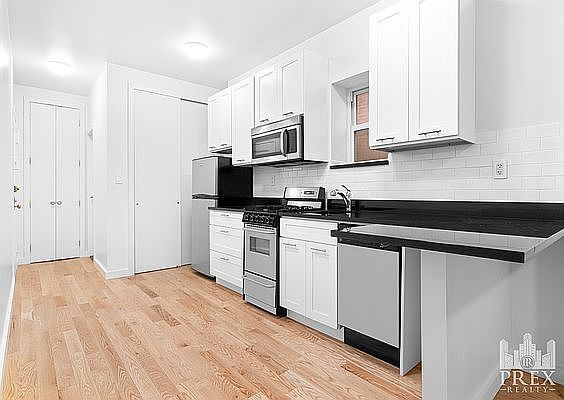 2nd image of 306 E 71st St APT 4B
