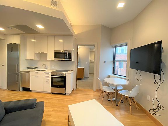 5th image of 113-115 Mount Auburn St #65