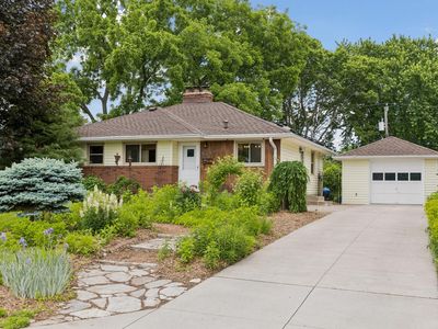 629 5th Ave S, Hopkins, MN, 55343