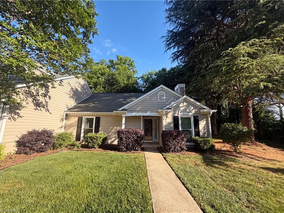 1st image of 17 Brookway Dr